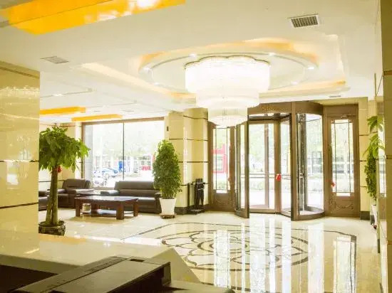 Platinum International Hotel (Tongjiang Russian Style Park Branch)