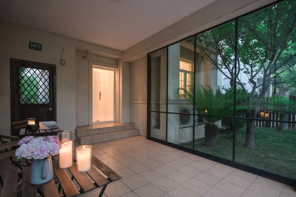Cambridge Villa with 5 BRs