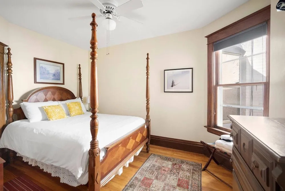 3 Bedroom House with Patio near Cap Hill