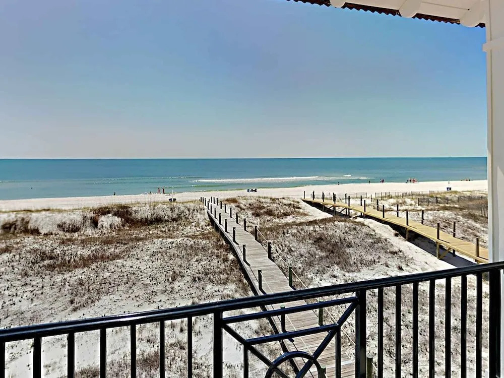 Beach Nut by Southern Vacation Rentals