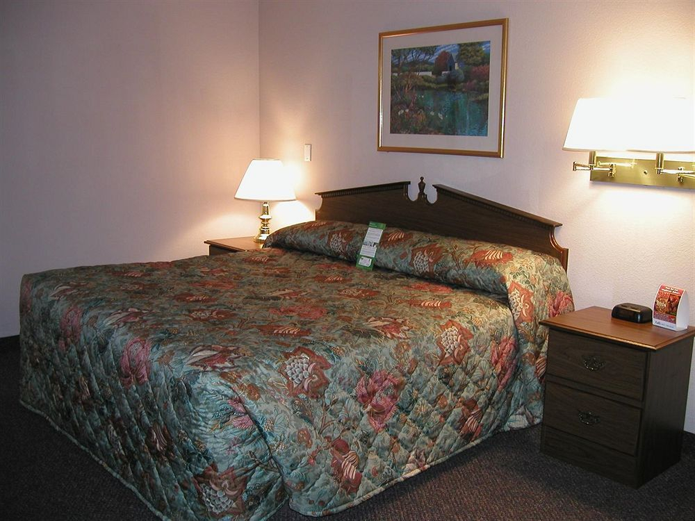 InTown Suites Extended Stay Baton Rouge LA