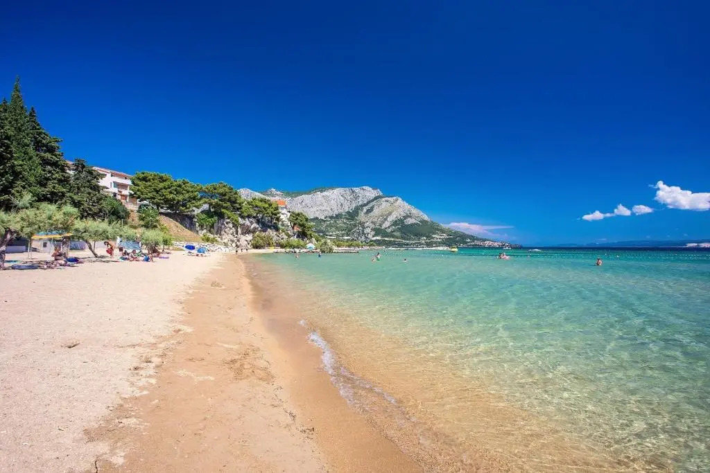 Villa Matan - only 200m from the sandy beaches, private 28m2 pool