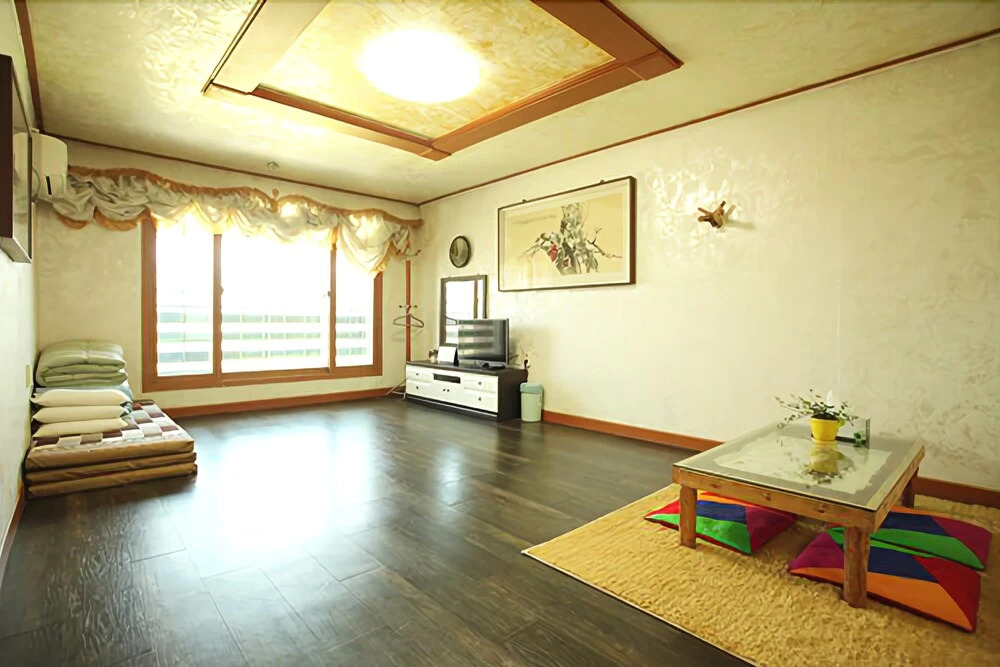 Jecheon Sineka Green Plant Pension