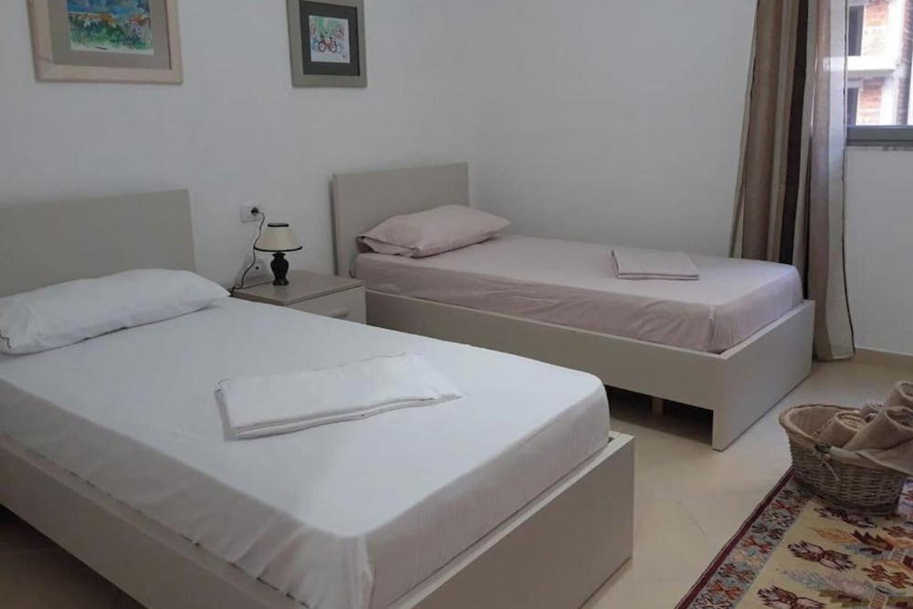 2 Bed Apt Sleeps 6 -balcony - 5-mins From Seaside