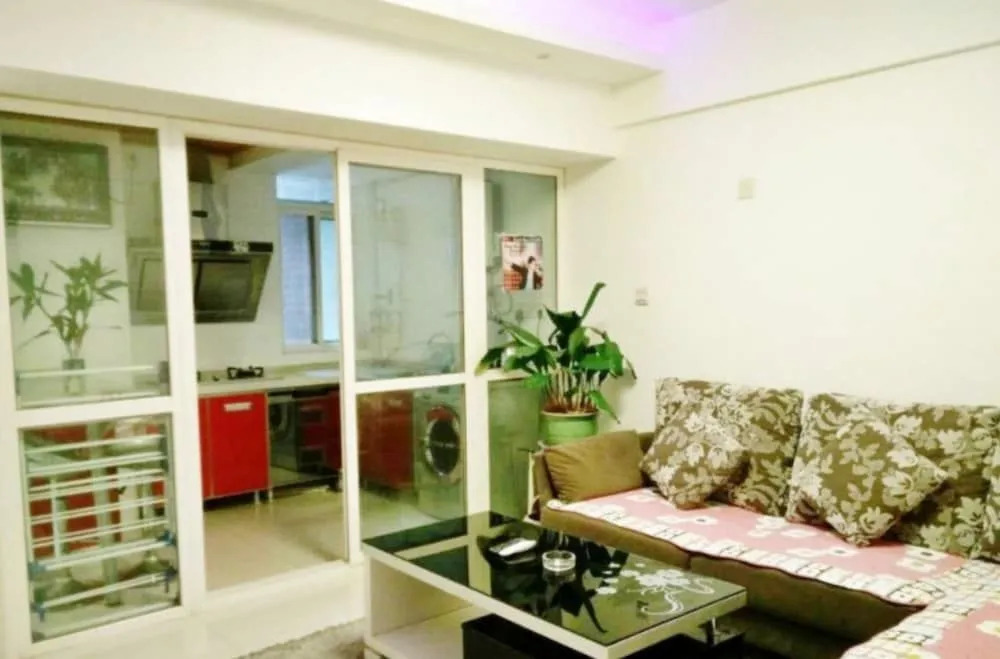 Zhangjiajie April Day Hostel