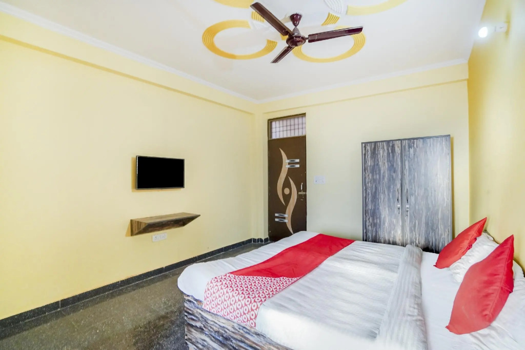 OYO 76046 Globe House