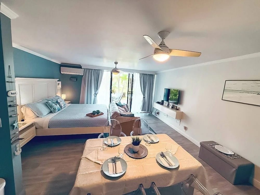 NEW Stunning Beachfront Condo at the Coral Beach