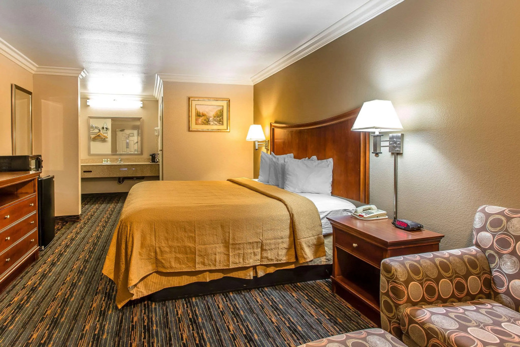 Quality Inn Lake Elsinore I-15
