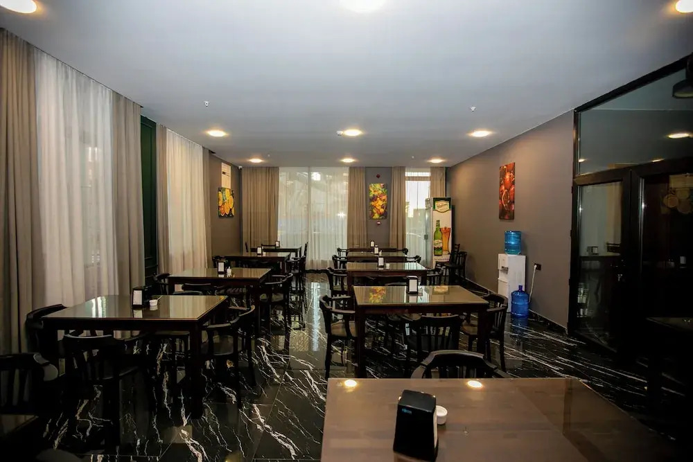 Hotel Adeli
