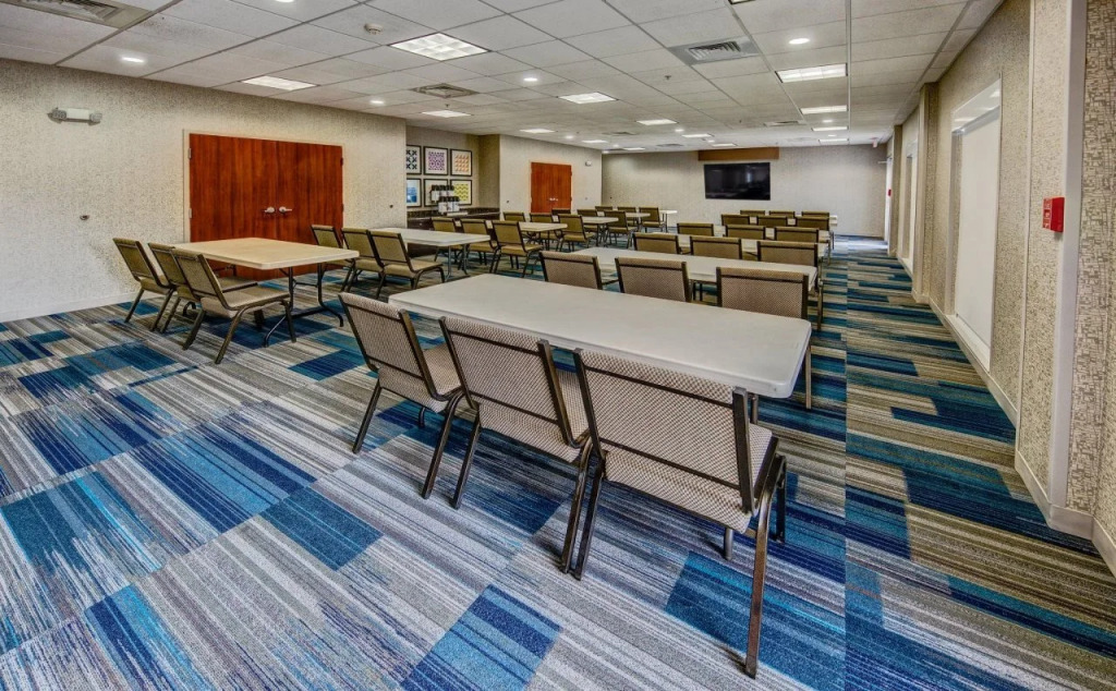 Holiday Inn Express & Suites Cookeville by IHG