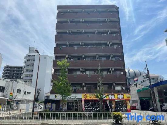 Megadome West なんば-心斎橋エリア