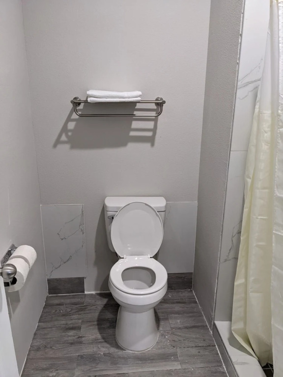 Captain Suites