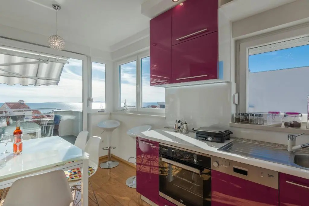 Apartments Tomana