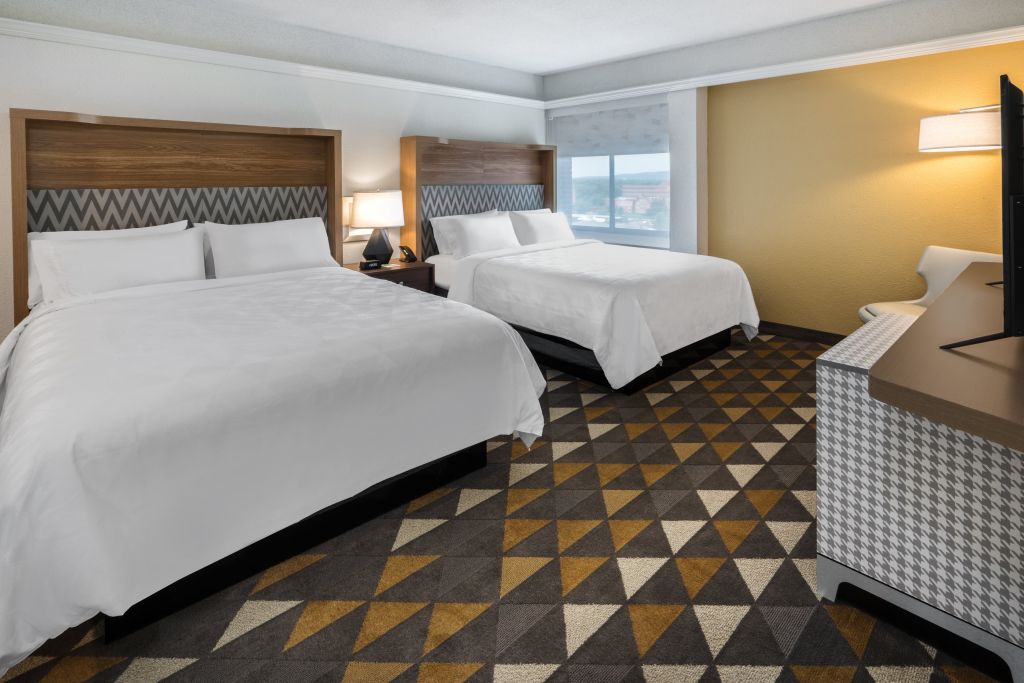 Holiday Inn & Suites Pittsfield-Berkshires by IHG