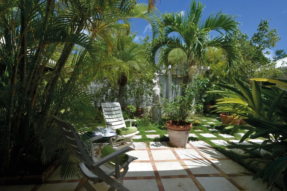 Ideal for Families, Gated Community Near Beaches, AC, Free Wifi, Concierge, Pool!