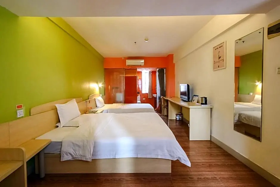 7 Days Inn Guangzhou Wuyang New Town