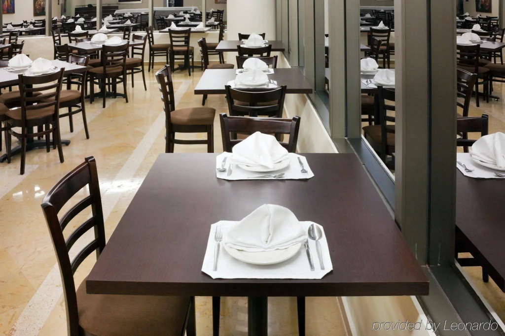 Holiday Inn Mexico City - Trade Center by IHG