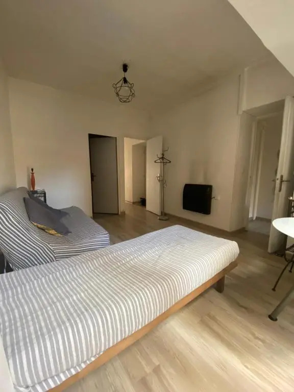 Cœur de Ville Au 1er 66m2, Vu Sur la Place