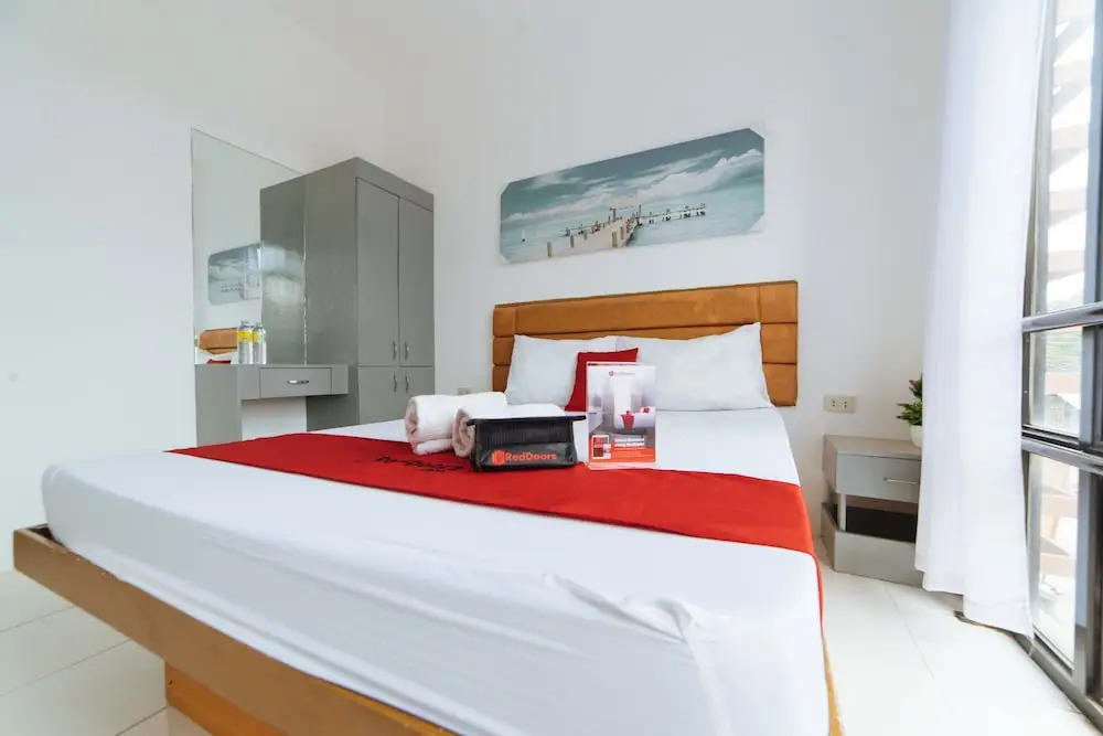 Palmera Garden Hotel by RedDoorz