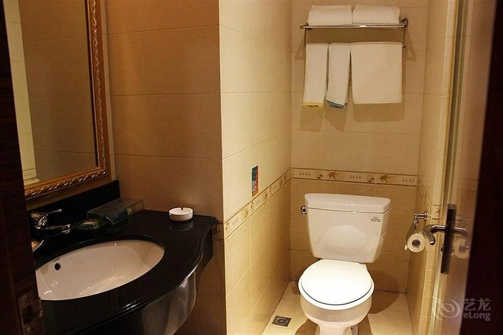 City Convenient Hotel Longhua Subway Station