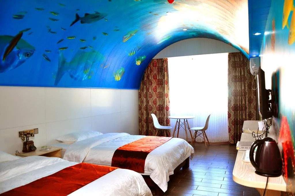 Seven Plus One Theme Inn