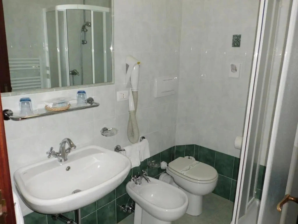 Fegina 2 Splitted Flats Sea View Linked 4 Bedrooms&Balcony