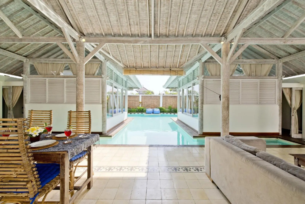 Villa Laksmana Hideaway 2 - Surrounded by water- 2bd villa with fantastic pool