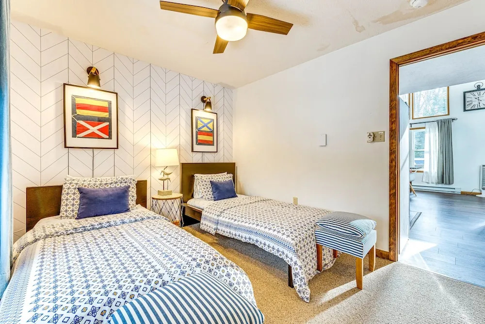 Poconos Hideaway in Arrowhead Lake w/ Game Room!