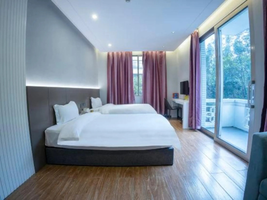 Dongjiang Hotel