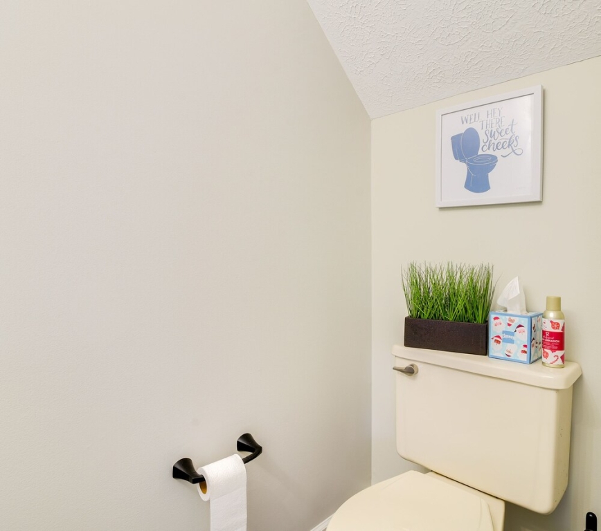 Bowling Green Townhome: 4 Mi to Lost River Cave!