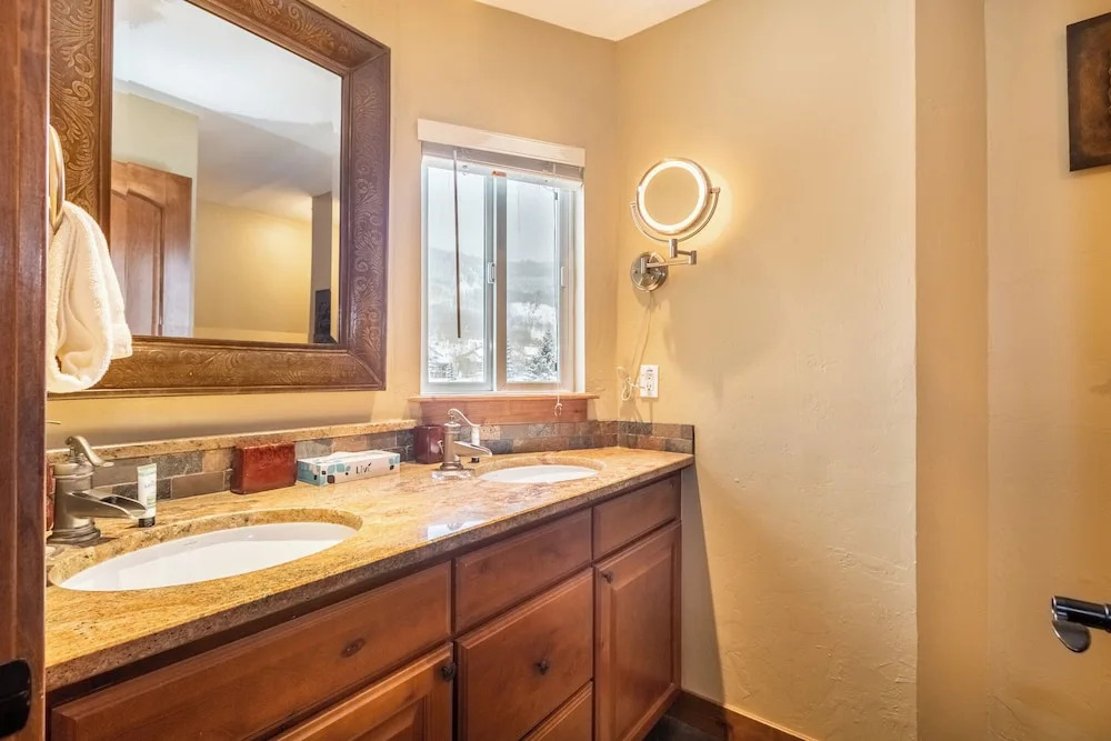 Cinnamon Ridge Building 1, #142