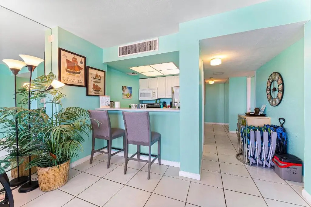 Palm Bay Club By Beachside Management
