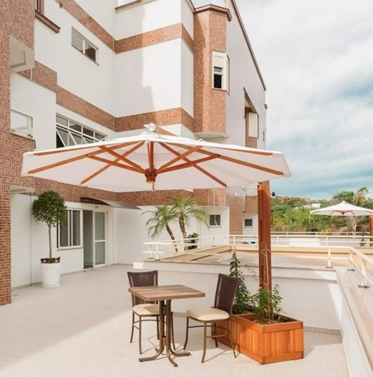 Hotel Dois H