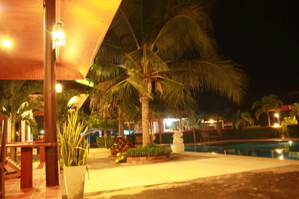 Waterside Resort