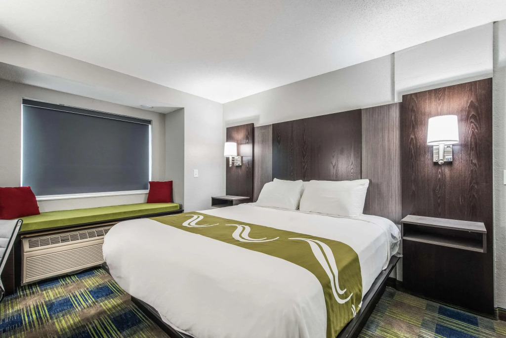 Quality Inn Owatonna near Medical Center