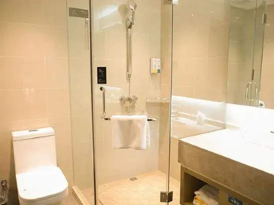 Jiaxing Haiyan Xiaoyu Business Hotel