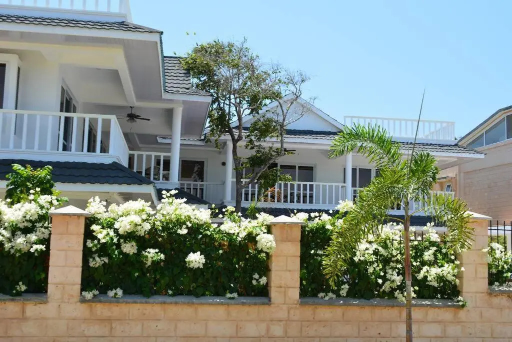 Fiorella Beach House, Diani Beach