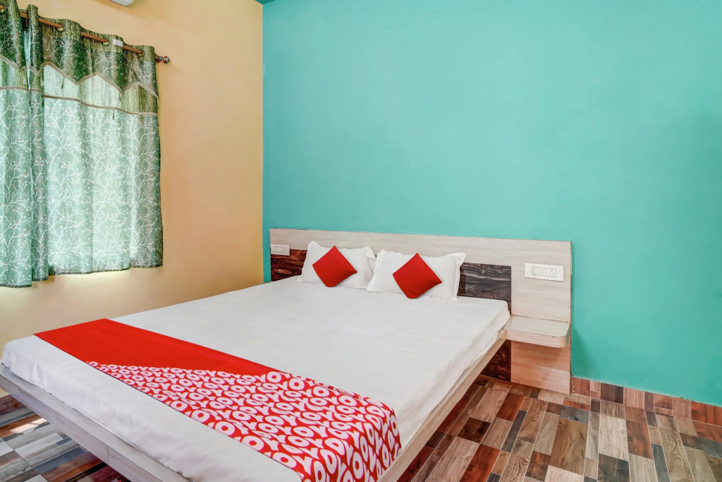 Super OYO 813893 Hotel Siddhi Vinayak