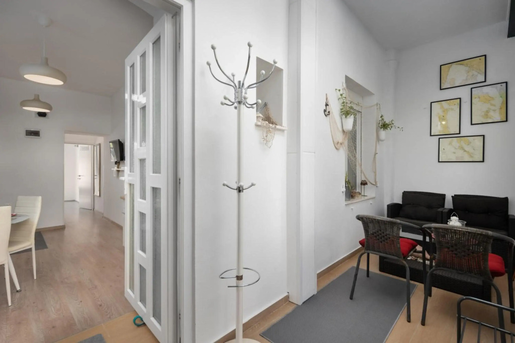 Naval apartment