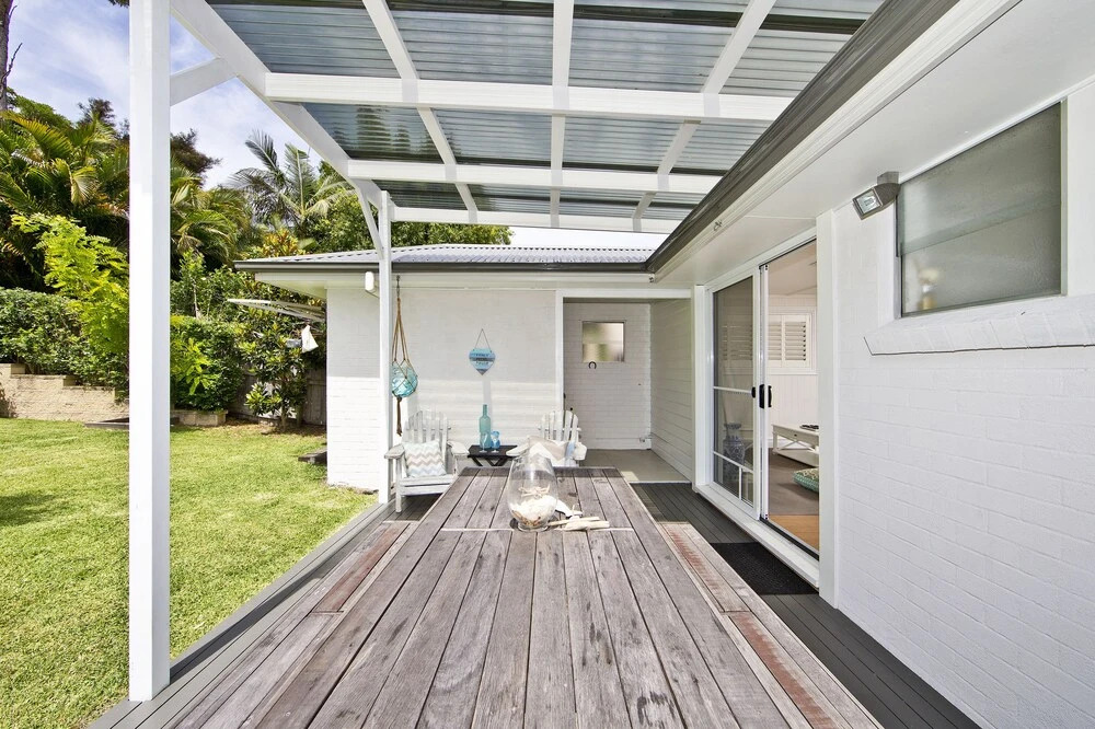 The Hamptons Beach House near Dutchies walk to Nelson Bay