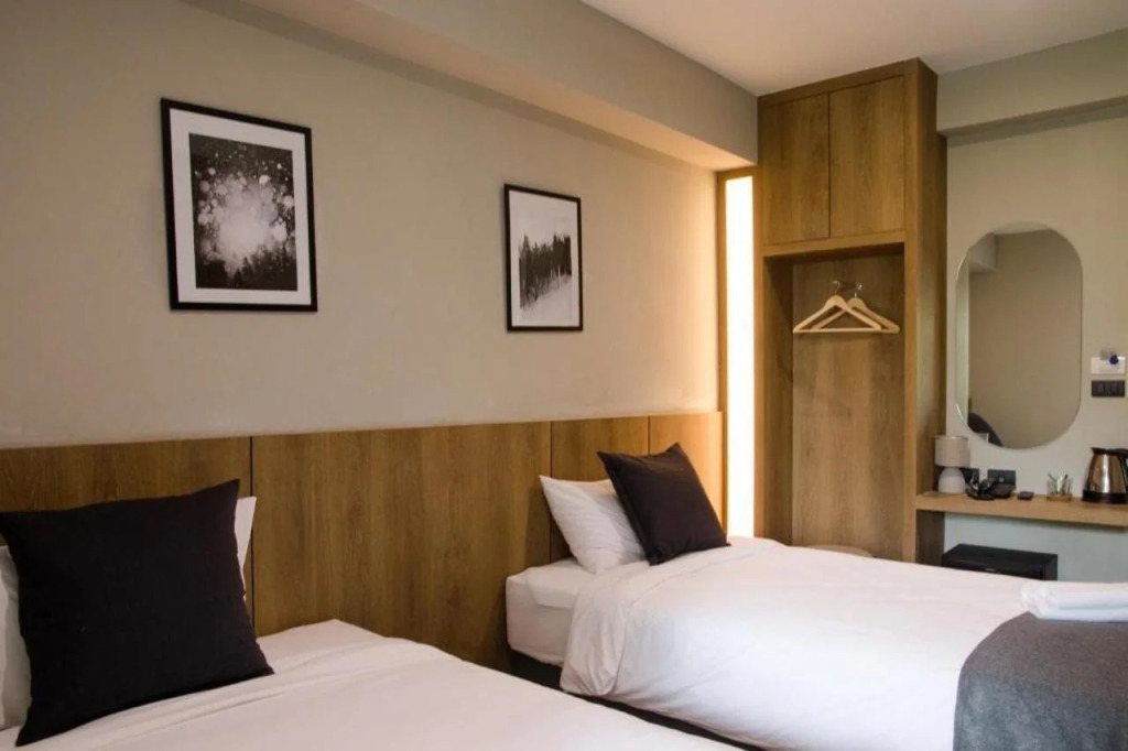 B Stay Hotel