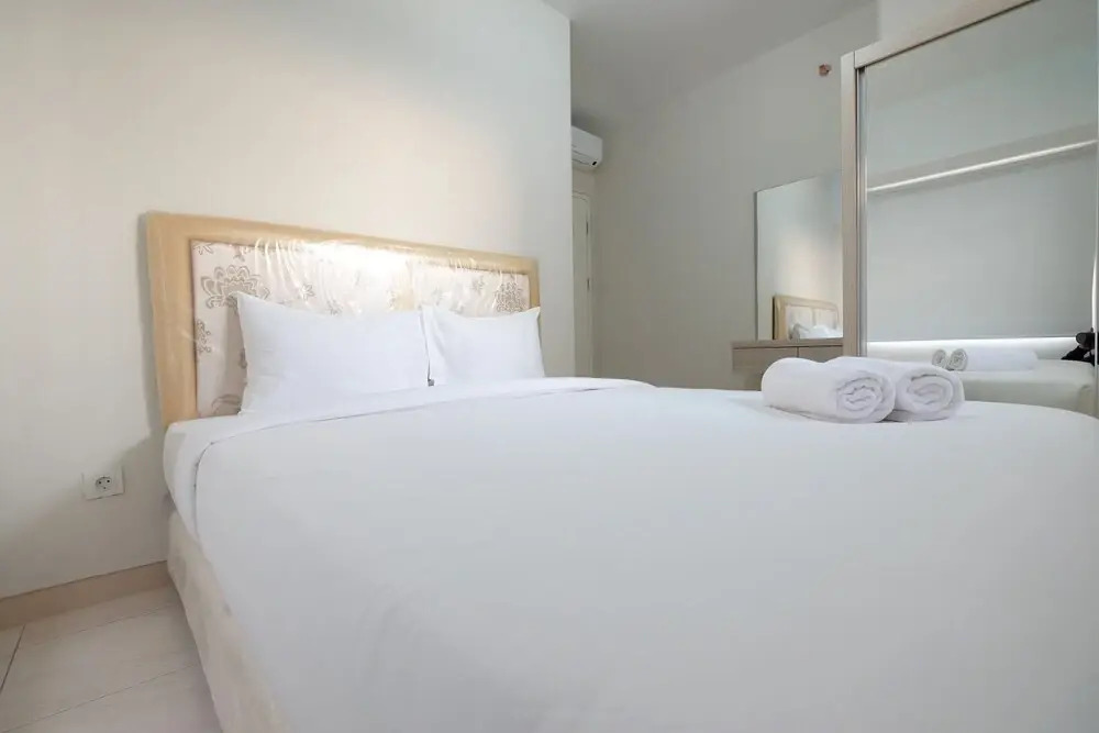 3BR near Sumarecon Mall Bekasi at The Springlake Apartment