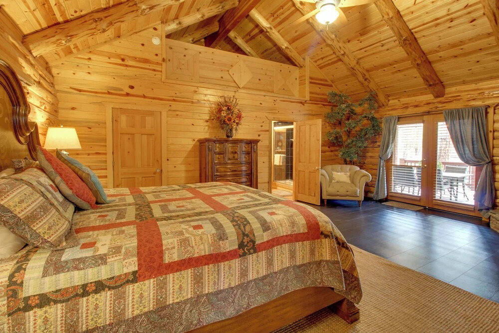 Lakeside Cabin on 2 Acres w/ Fire Pit + Hot Tub!