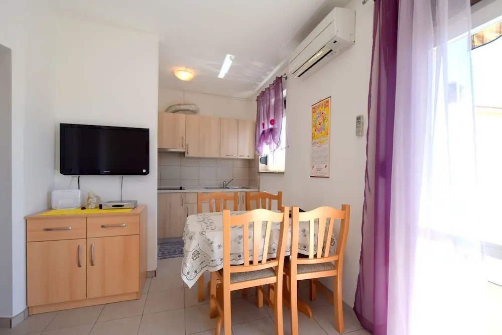 Apartment Jela