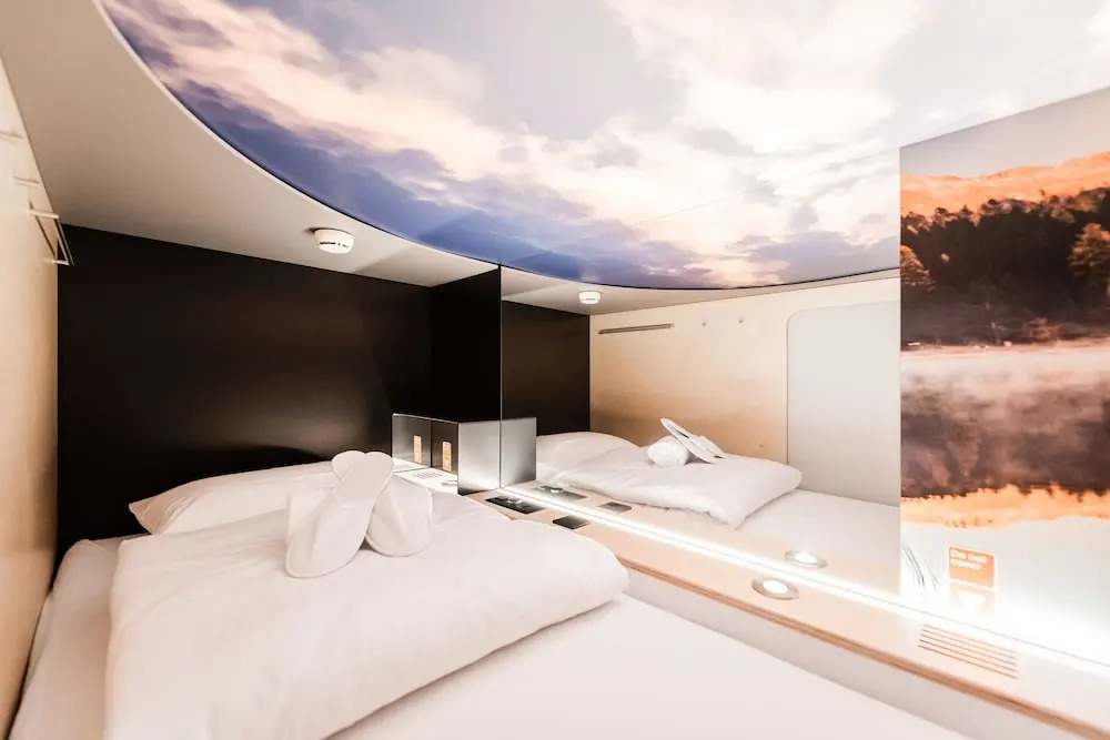 Capsule Hotel - Zurich Airport