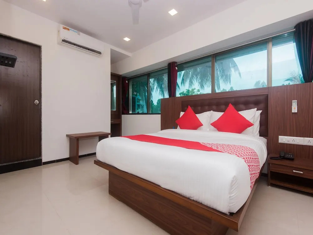 Oyo 15717 Rk Residency