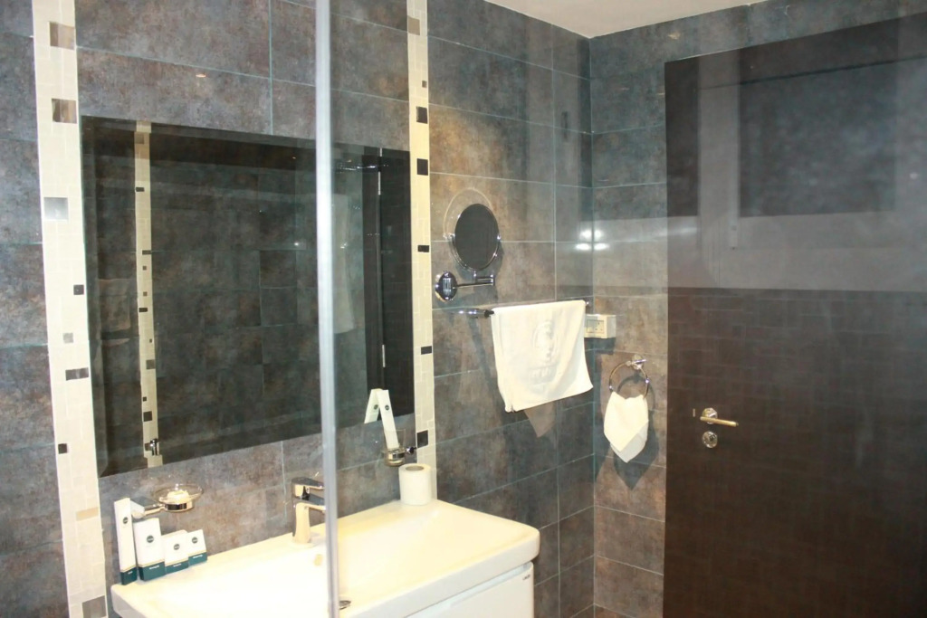 Le Park Hotel
