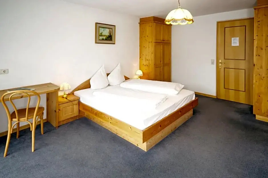 Pension & Residence Astoria