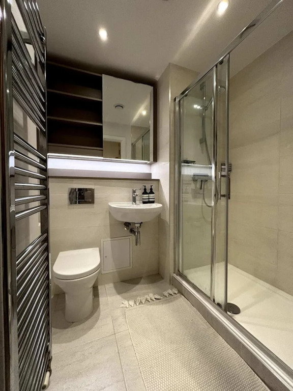 Stylish 2BD Flat W/incredible View of London - Bow