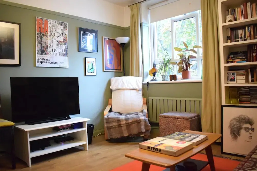 2 Bedroom Apartment in West London